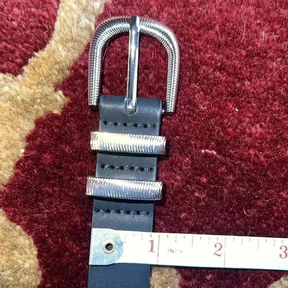 Kendall & Kylie Women’s Black Vegan Belt with Silver-Tone Buckle Accents M/L - Picture 12 of 13